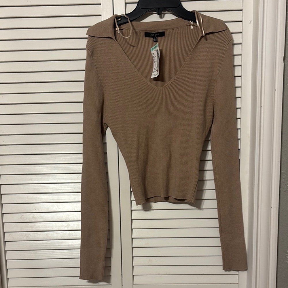 NWT Love Tree Tan V-Neck Ribbed Women's Top